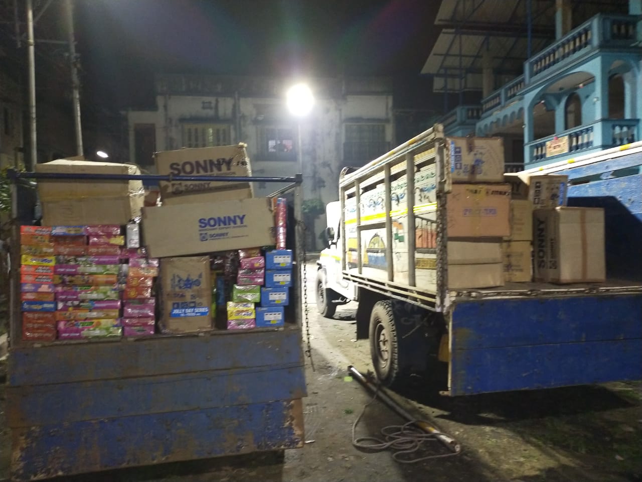 10,264 किलोग्राम प्रतिबंधित पटाखे