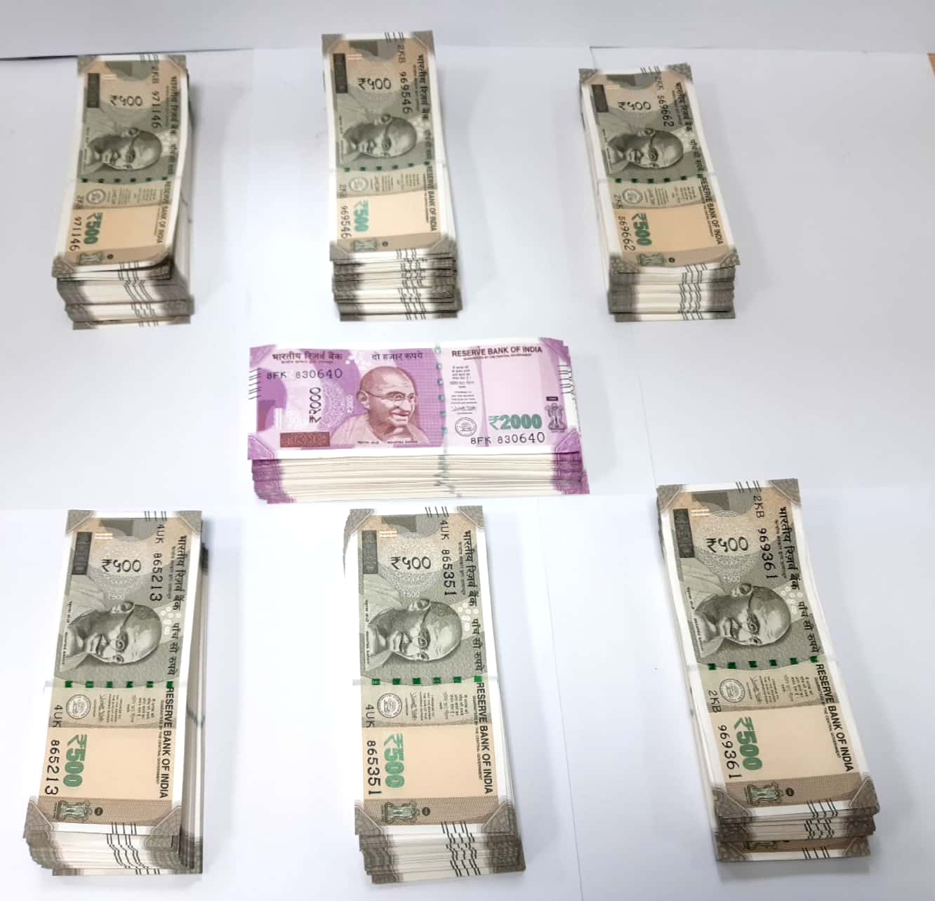 3 arrested with fake currency notes of rs 5 lakhs