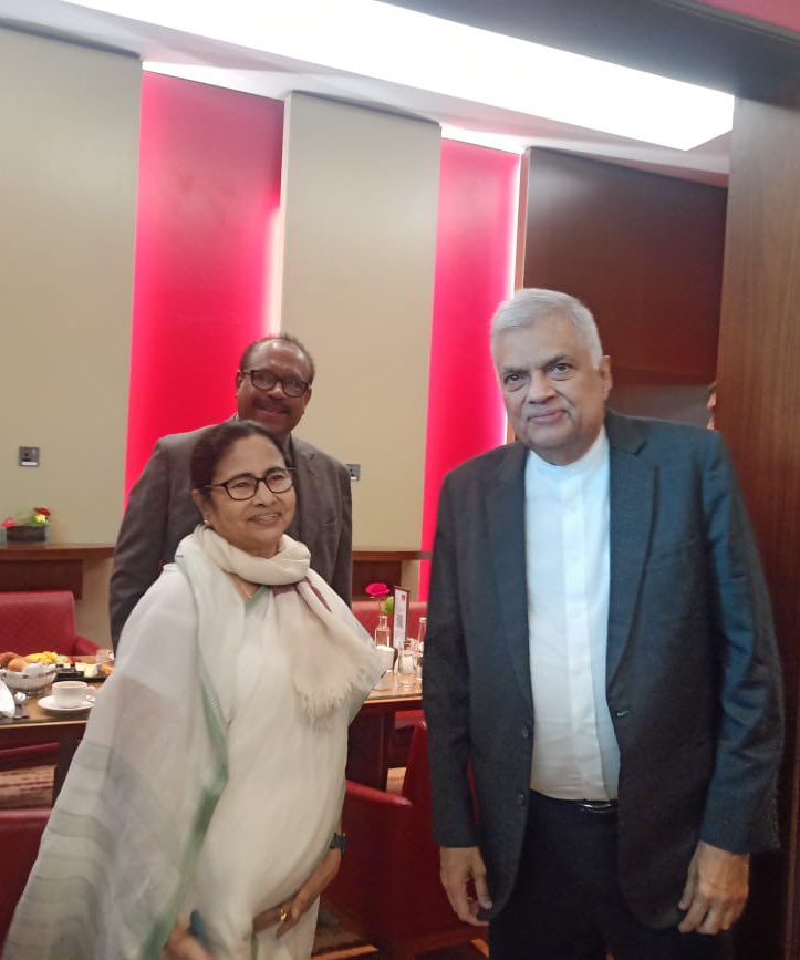 Mamata Banerjee Meets Sri Lanka President At Dubai Airport