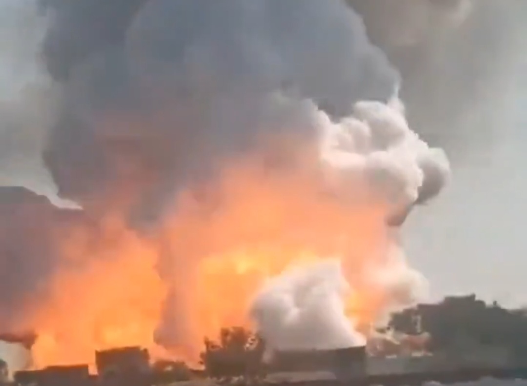 harda massive blast in firecracker factory