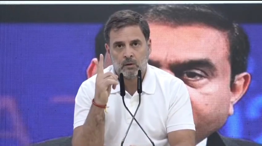 Rhaul Gandhi on Adani