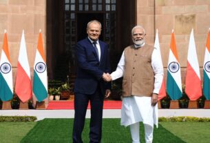 Polish PM Donald Tusk met PM Modi